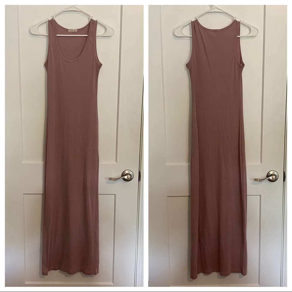 Dusty rose colored ribbed maxi dress
